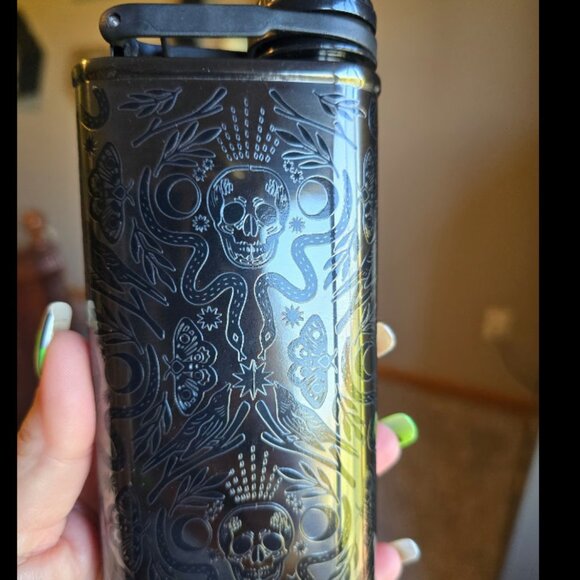 Stanley deadly damask flask 8 oz new - Picture 1 of 4